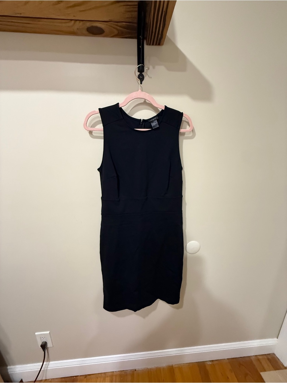 Ann Taylor Black Sleeveless Sheath Dress